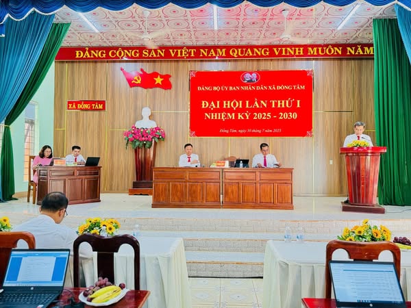 Description: C:\Users\Administrator\Pictures\hinh tin bai\dh đảng bộ UBND xã 5.jpg